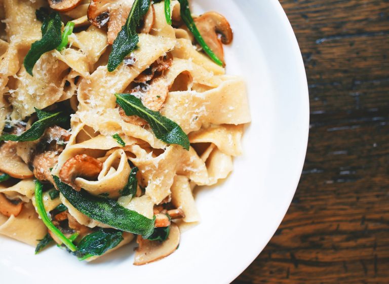 Top 5 Pasta Dishes to Try When Visiting a Pasta Restaurant Dubai