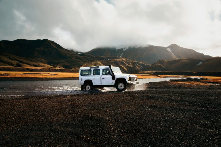 Where Can You Find the Best Rent a Car Deals in Dubai?